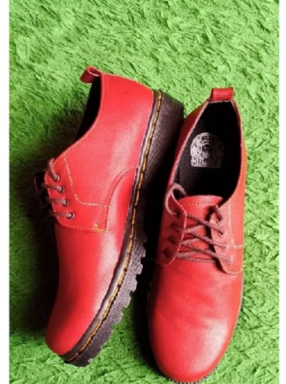 Sepatu docmart